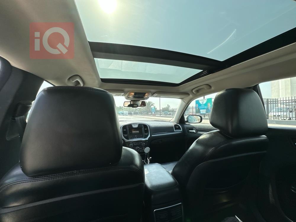 کرایسلەر 300